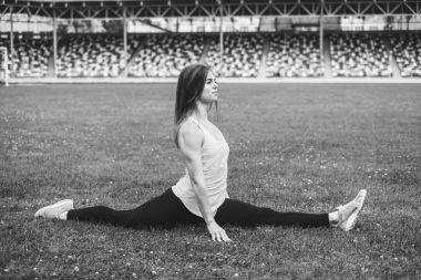 Sportif kadın egzersiz açık