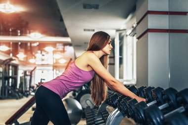 Spor salonunda kadın eğitimi