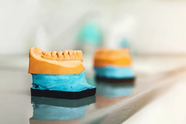 Zębów w klinice stomatologicznej — Zdjęcie stockowe