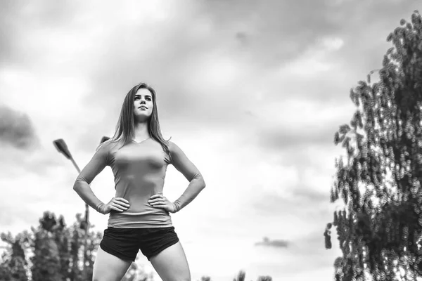 Young Sporty Girl Workout Outdoor Big Tire — Stock Photo, Image