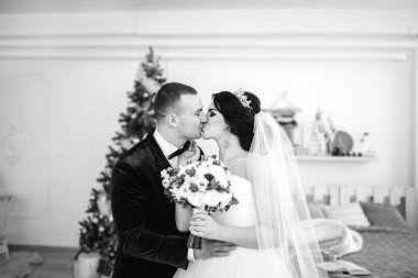 Genç ve güzel düğün çifti