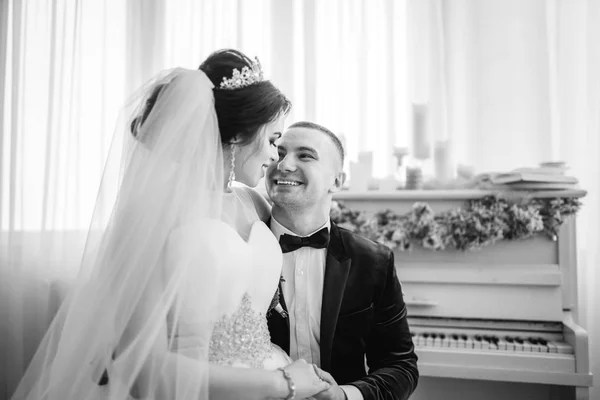 Casal Muito Jovem — Fotografia de Stock