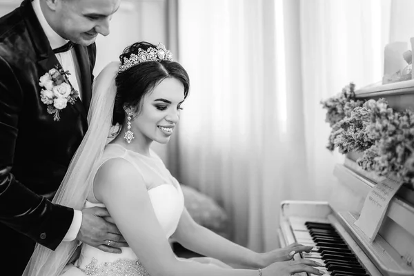 Casal Muito Bonito Casamento — Fotografia de Stock