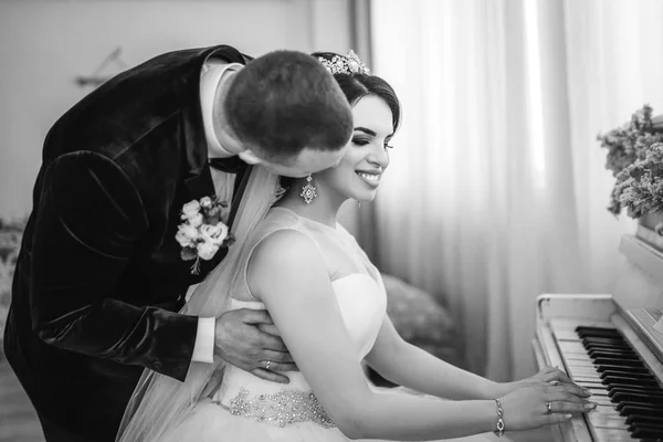 Bastante Encantadora Pareja Boda — Foto de Stock