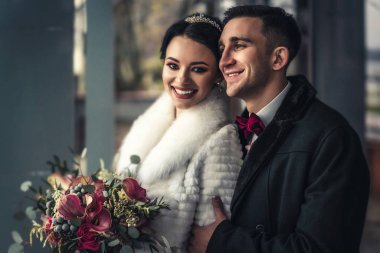 Güzel düğün çifti açık