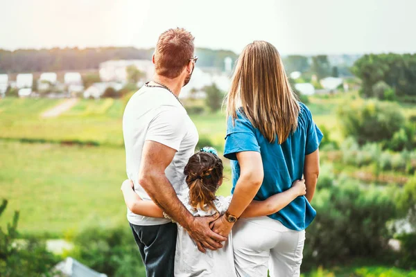 Glada Härliga Familj Kul Utomhus — Stockfoto