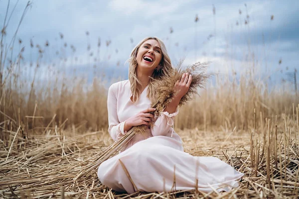 Photo Pretty Smiling Girl Long Blond Curly Hair Light Long — Stock Photo, Image