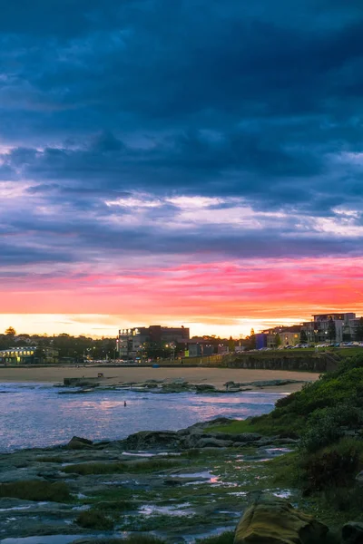 澳大利亚悉尼市郊的马鲁布拉海滩上 史诗般的夕阳西下 色彩斑斓 — 图库照片