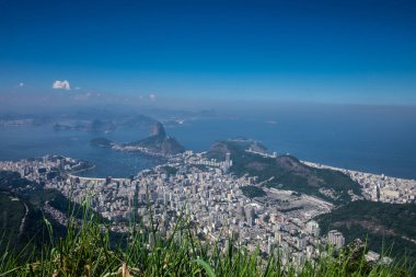 Gündüz vakti Rio de Janeiro şehrinin hava manzarası