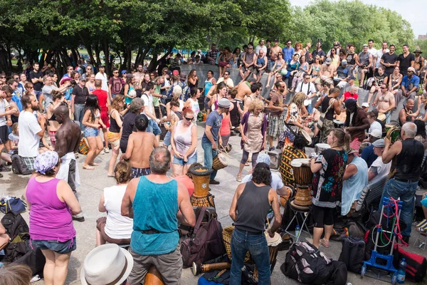 Montreal Canadá Julio 2015 Tam Tams Festival Semanal Gratuito Alrededor Imagen de stock