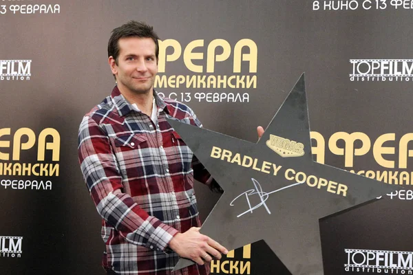 Bradley Cooper. Moskwa. Promo-tour "oszustwo na American" — Zdjęcie stockowe