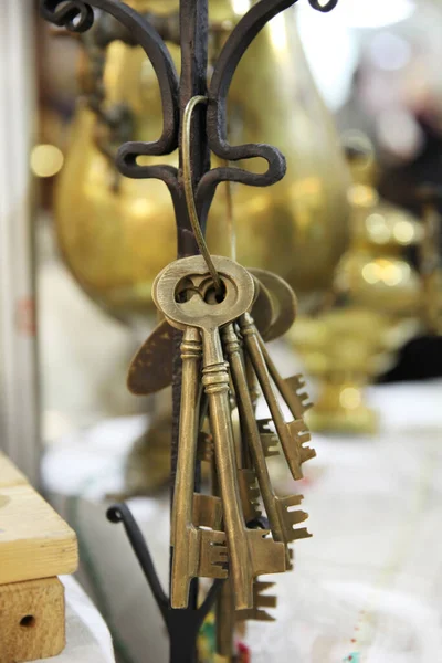 Long Keys Made Brass Bundle Hanging Hook — Stock Photo, Image