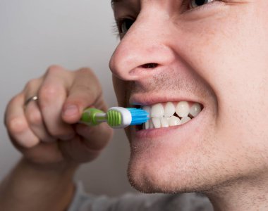 sabah diş fırçalama closeup temizler