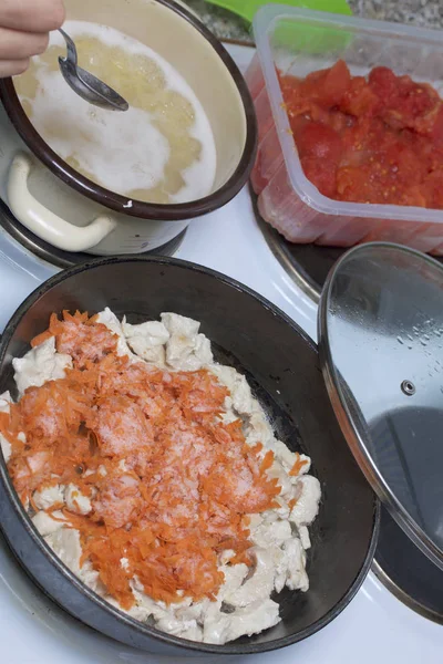Preparazione della zuppa di pomodoro . — Foto Stock