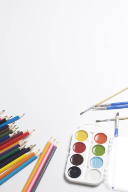 Yaratıcılık için okul aksesuarlar.