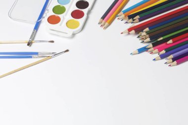 Yaratıcılık için okul aksesuarlar.