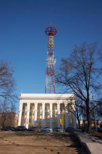 Minsk,ベラルーシ, 1月3, 2019,ミンスクテレビ塔,ベラルーシのテレビチャンネルOntとStvの編集事務所 — ストック写真