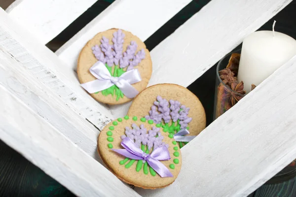 Gingerbread Cookies Decorated Glaze Some Ribbons Tied Bow Lie White — Stock Photo, Image