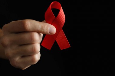 Ellerde, HIV AIDS şerit