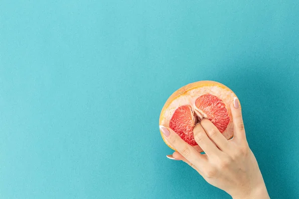 Фруктовий склад пальців в грейпфруті — стокове фото