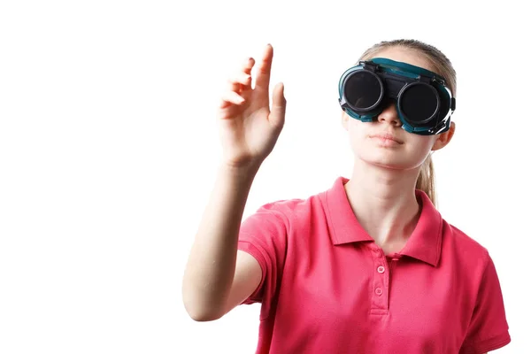 Menina em óculos de realidade virtual jogando — Fotografia de Stock
