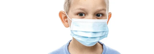 Portrait of child in a medical mask. — Stock Photo, Image