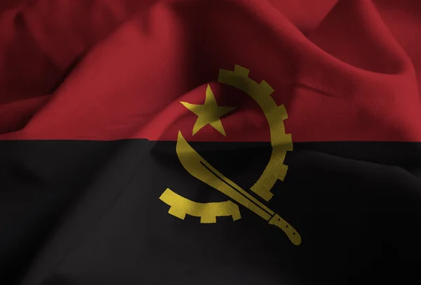 Primo piano della Bandiera dell'Angola increspata, Bandiera dell'Angola che soffia nel vento — Foto Stock