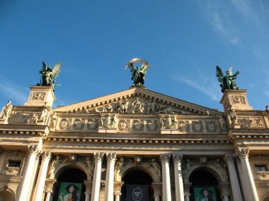 Merkezi Lviv Opera Binası