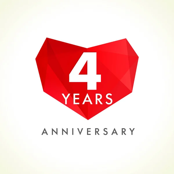 年周年記念心のロゴ ファセット ハート形で 年のお祝いのテンプレート エンブレム ベクトル図 — ストックベクタ