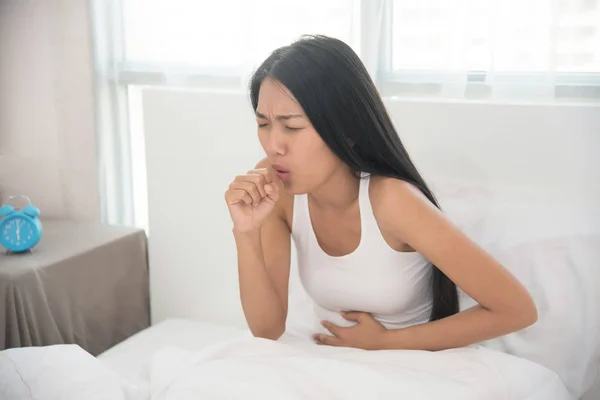 Asian woman having a cold. — Stock Photo, Image