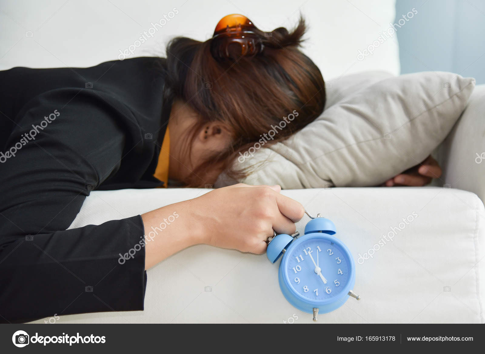 Female having trouble waking up stock photo eggeeggjiew 165913178