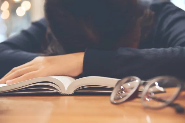 Tired Asian woman sleeping. — Stock Photo, Image