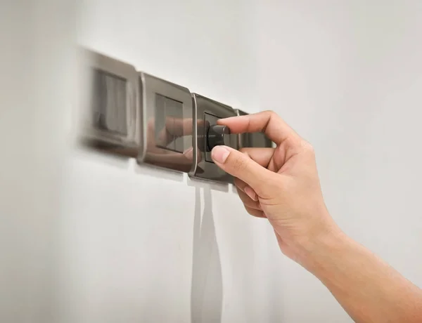 Gri ışık dimmer anahtarı.