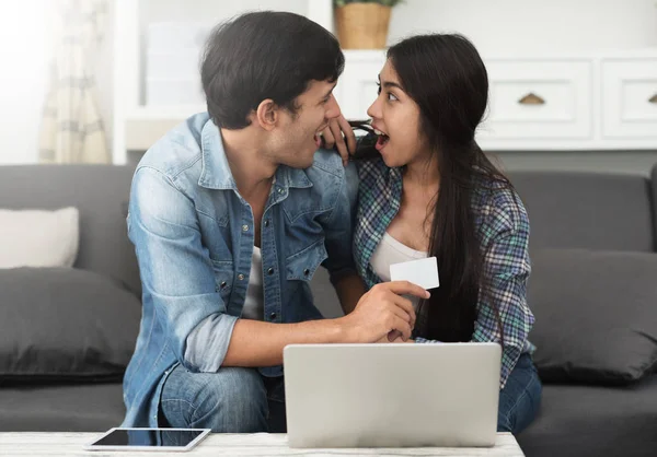 Shopping online a casa. — Foto Stock