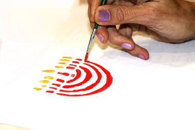 Chanukiah bir fırçayla çizim. Kartpostal Hanukkah tatil için. Sanatçı