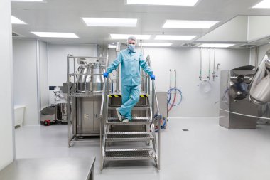 bitki resim, bilim laboratuarında merdiven üzerinde duruyor