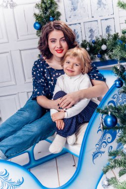 küçük kız olan kadın 