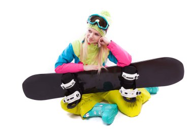 güzel genç kadın snowboard ile