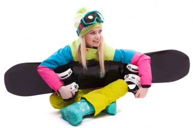 güzel genç kadın snowboard ile