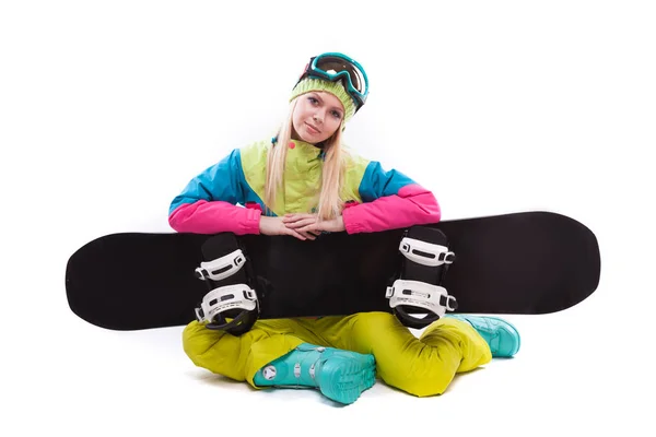 Όμορφη νεαρή γυναίκα με snowboard — Φωτογραφία Αρχείου