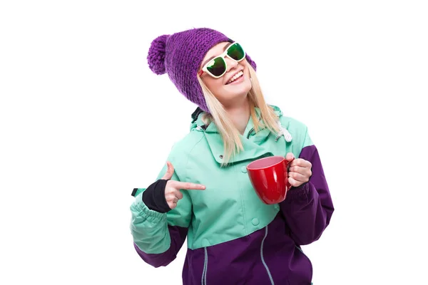 赤カップ スキー服装の女性 — ストック写真