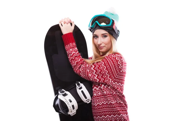 Femme en pull rouge avec snowboard — Photo