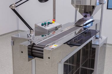 bitki odasında sıralama makinesine