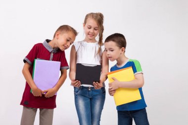 okul tablet ve telefon ile