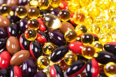 kapsül renkli saçılma