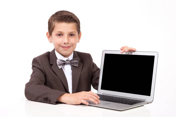 Student jongen met laptop — Stockfoto