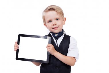 Okullu çocuk tablet ile takım elbiseli