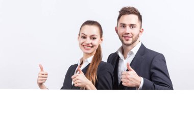 Yönetim Kurulu yanındaki genç iş adamları 