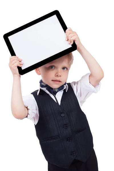 Niño de escuela en traje con tableta — Foto de Stock