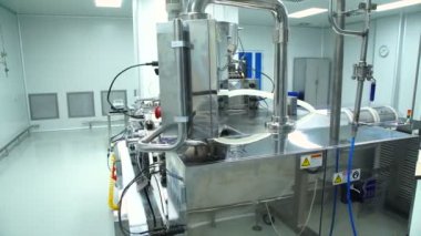ilaç fabrikası işçisi